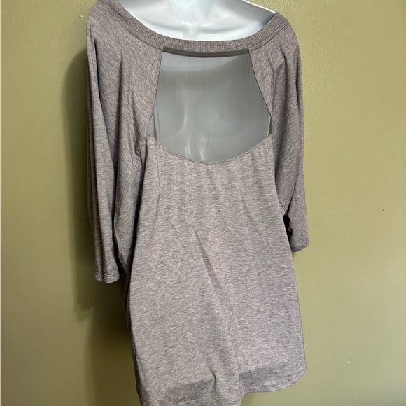 Grey‎ Athleta 3/4 Sleeve Pullover with Sheer Back, Size 2X - Picture 2 of 5